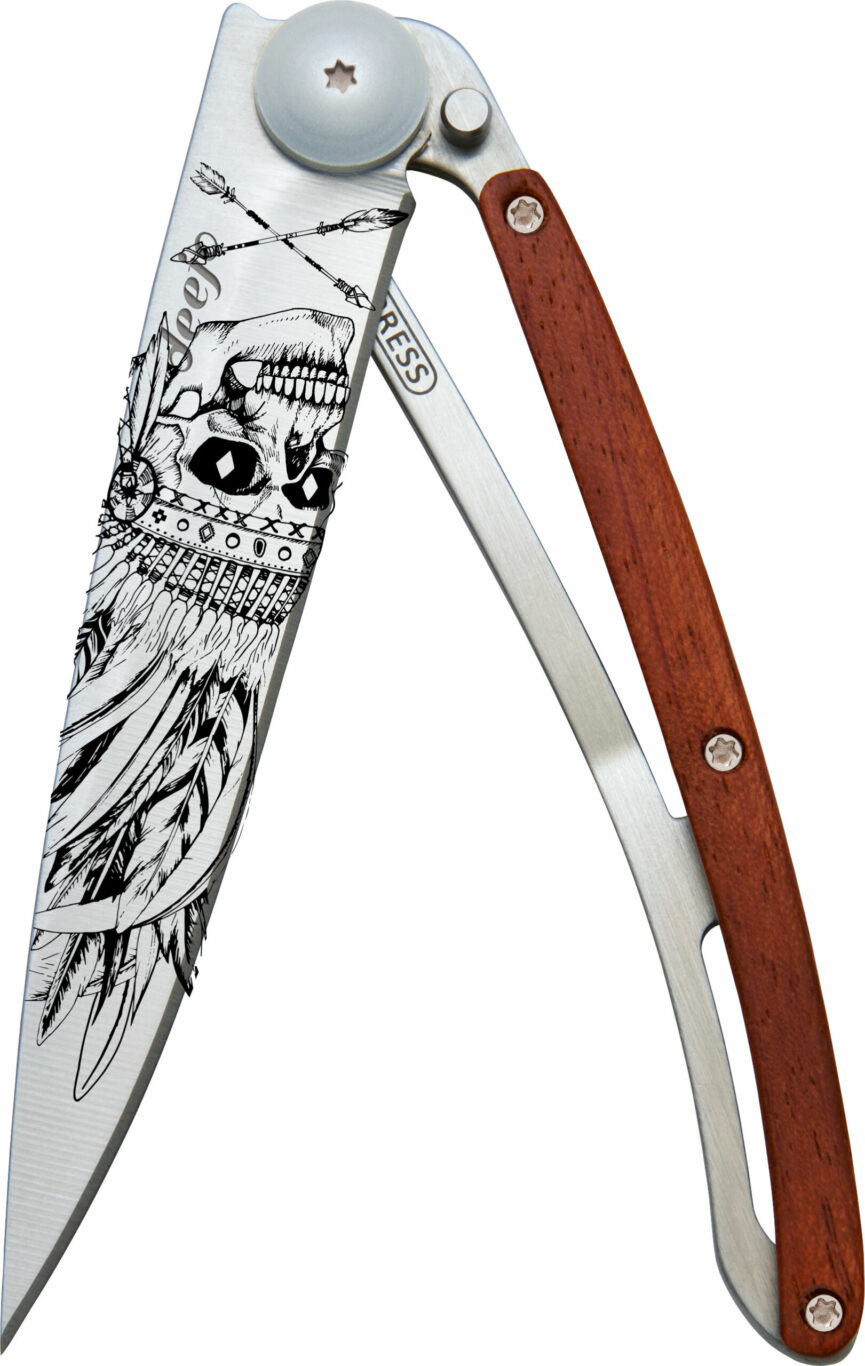 Deejo 37g, Coral Wood / Indian Skull (NEW)