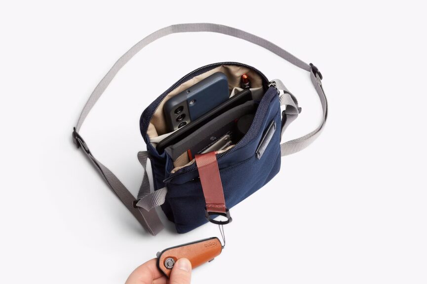 Bellroy - CITY POUCH (navy)