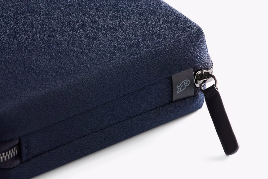 Tech Kit Compact (navy) - Bellroy