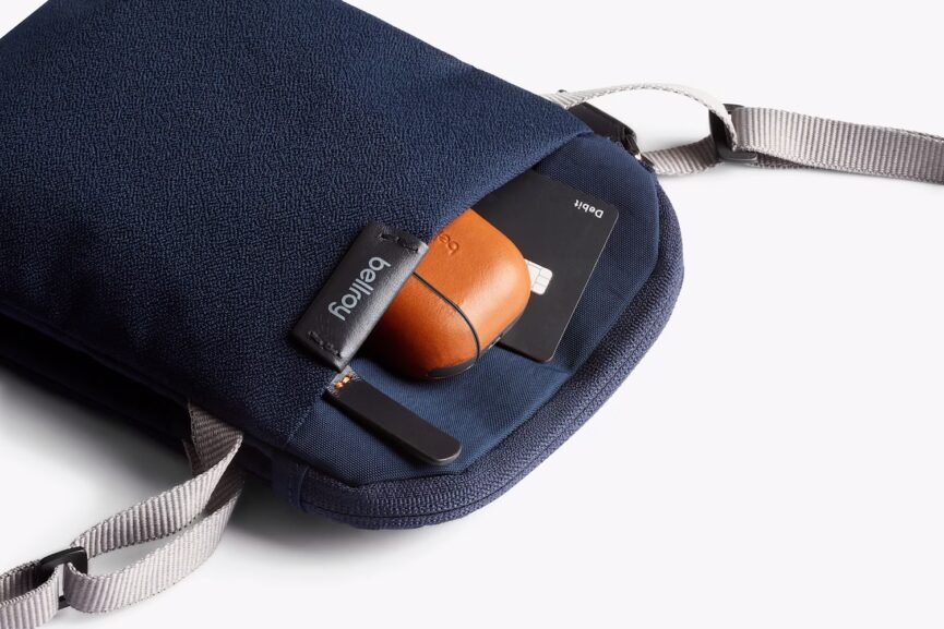 Bellroy - CITY POUCH (navy)