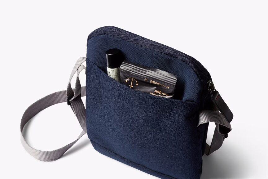 Bellroy - CITY POUCH (navy)