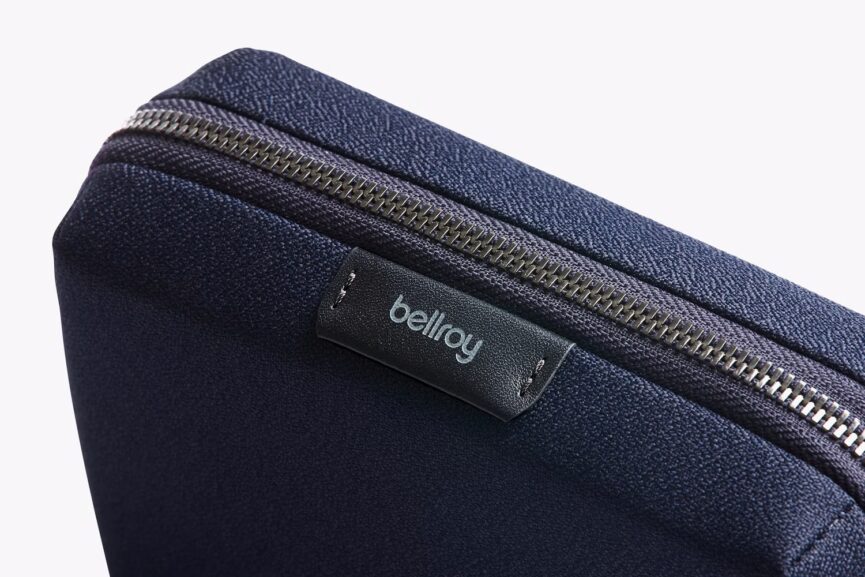Tech Kit Compact (navy) - Bellroy