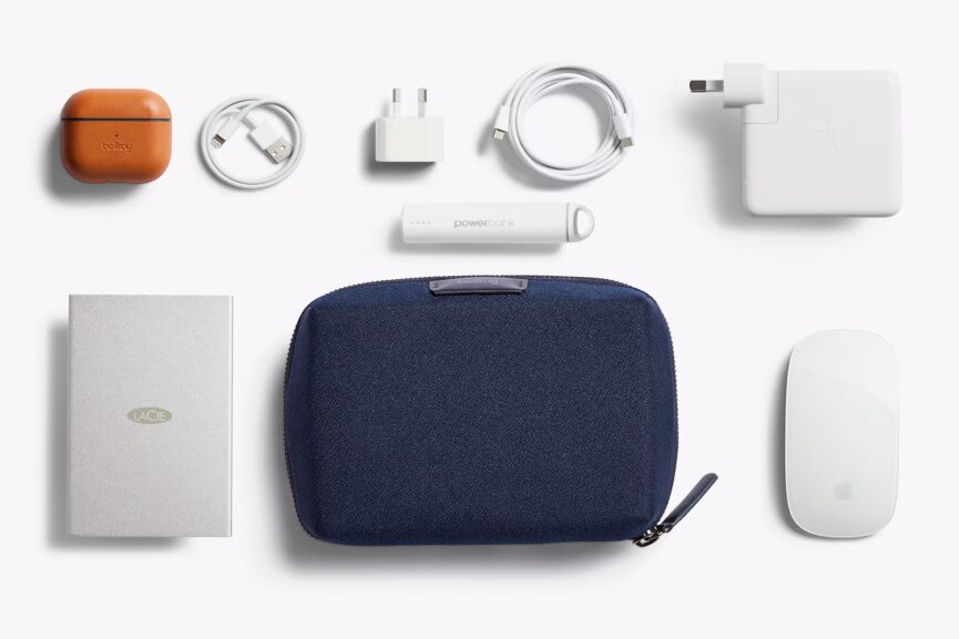 Tech Kit Compact (navy) - Bellroy