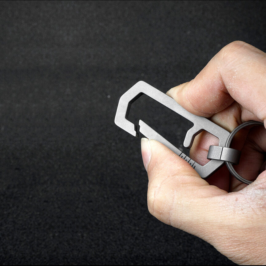 Sandblasted Titanium Keychain Carabine