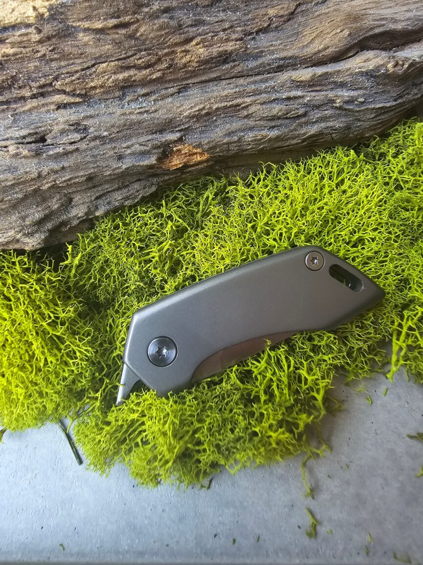 Mini Keychain Titanium Folding Knife D2 Blade