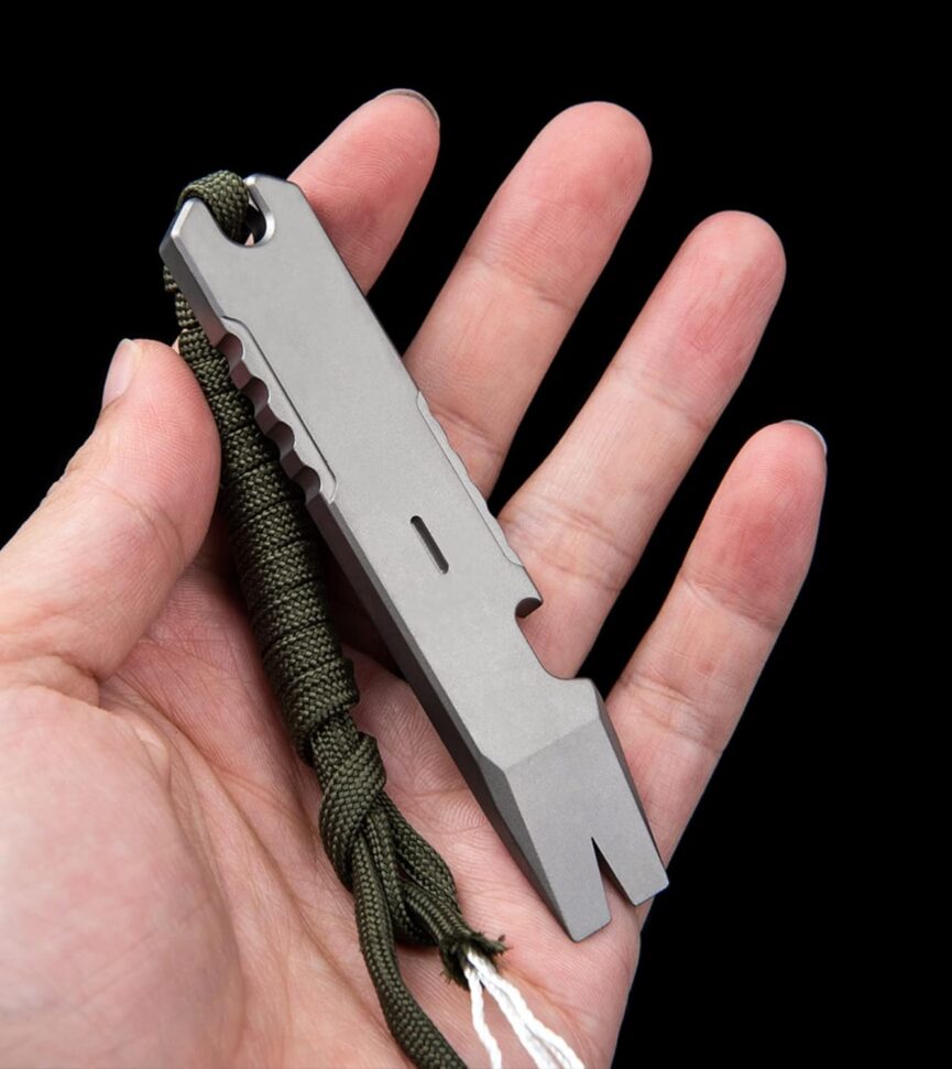 Titanium Prybar + Bottleopener