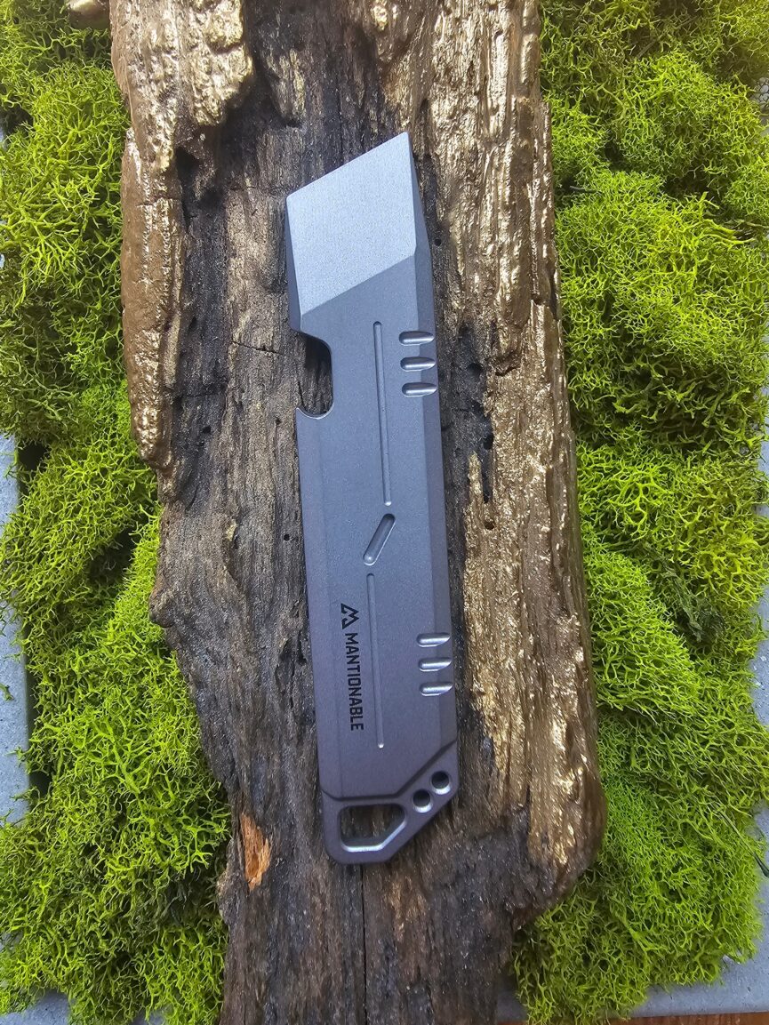 Titanium Prybar